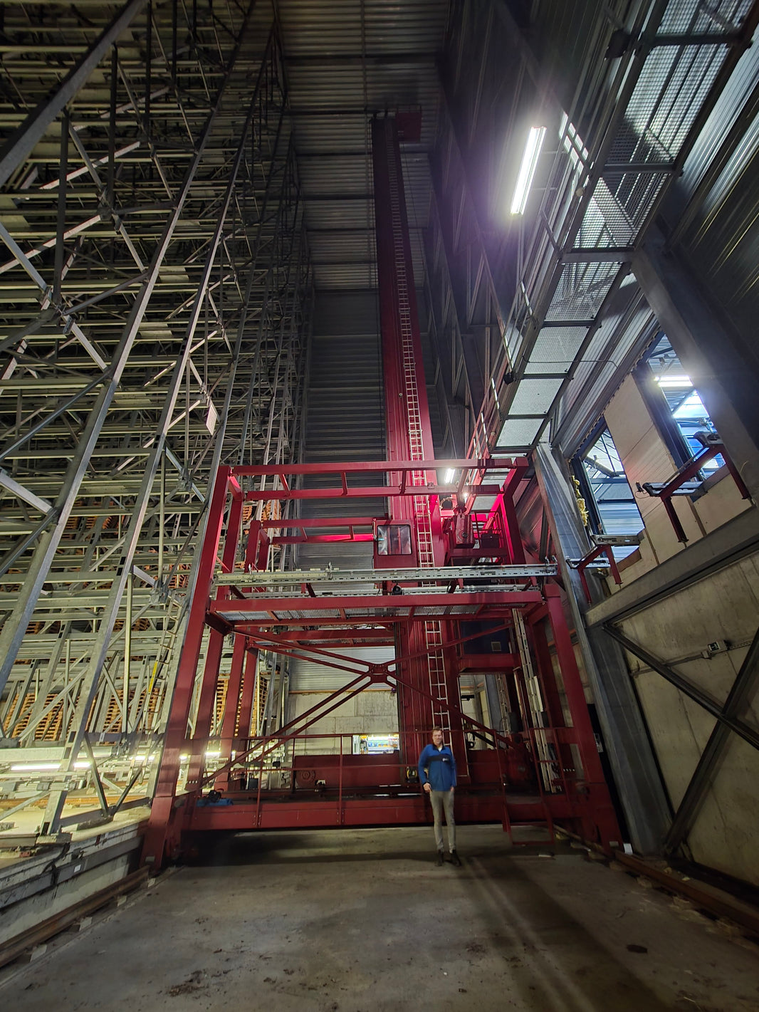 Wever transport - Retrofit 40 meter hoogbouwmagazijn, 10.000 palletplaatsen